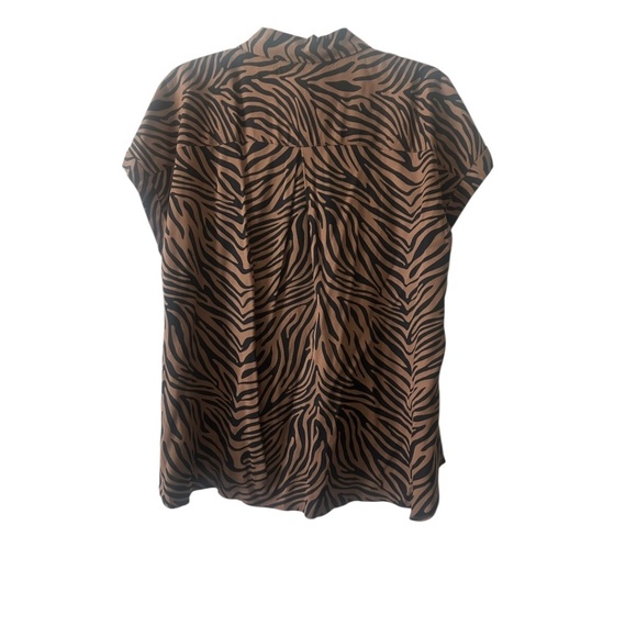 Rose & Olive Cap Sleeve Top Brown & Black Animal Print Button Up Collared  Large - Picture 2 of 4